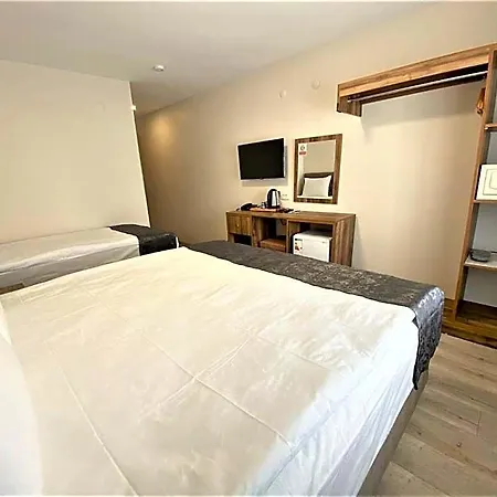 Zuemruet Hotel *