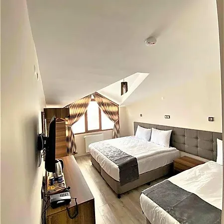 Zuemruet Hotel *